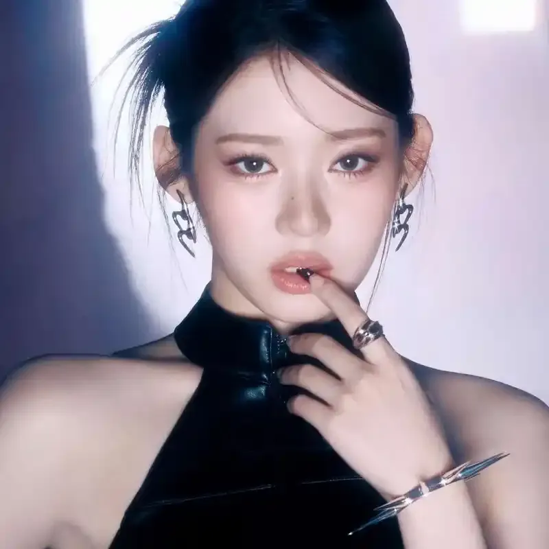 로라(베이비몬스터)