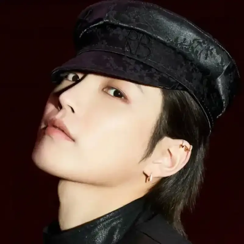 홍중(ATEEZ)