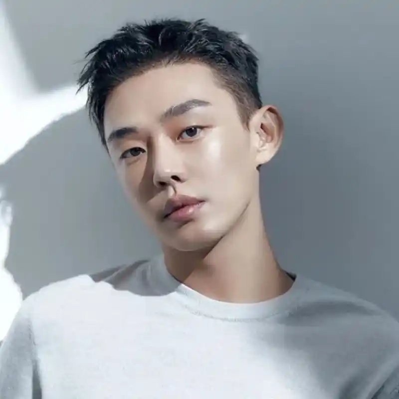 유아인