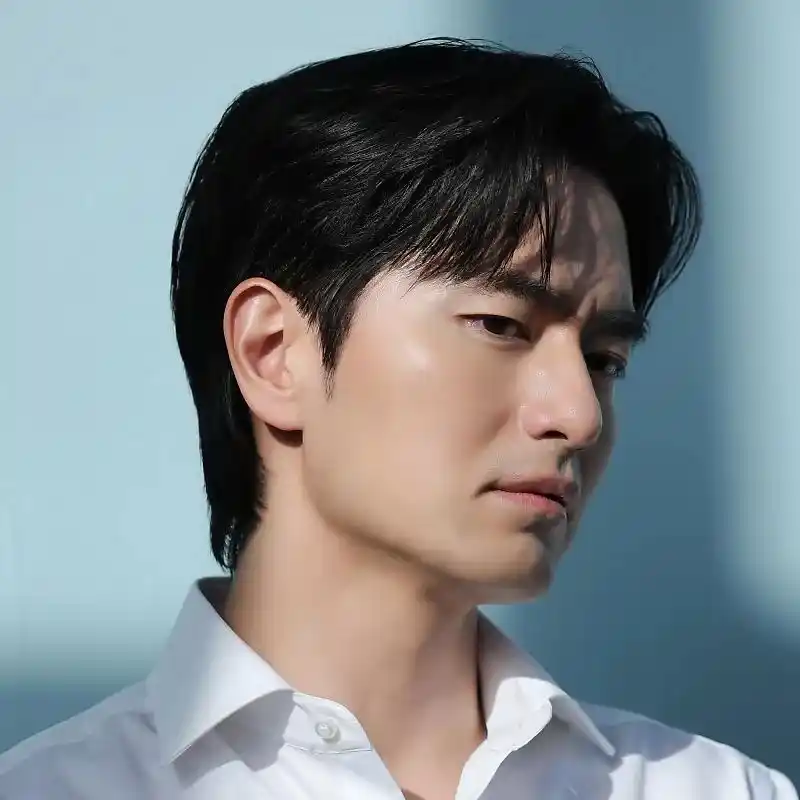 이진욱
