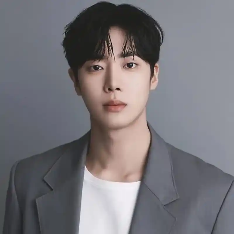 추영우