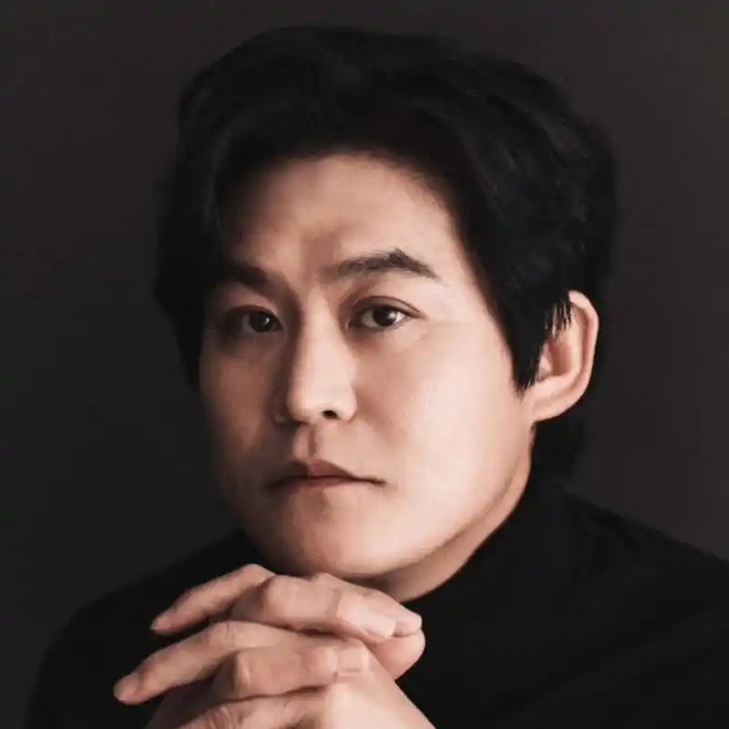 김성균