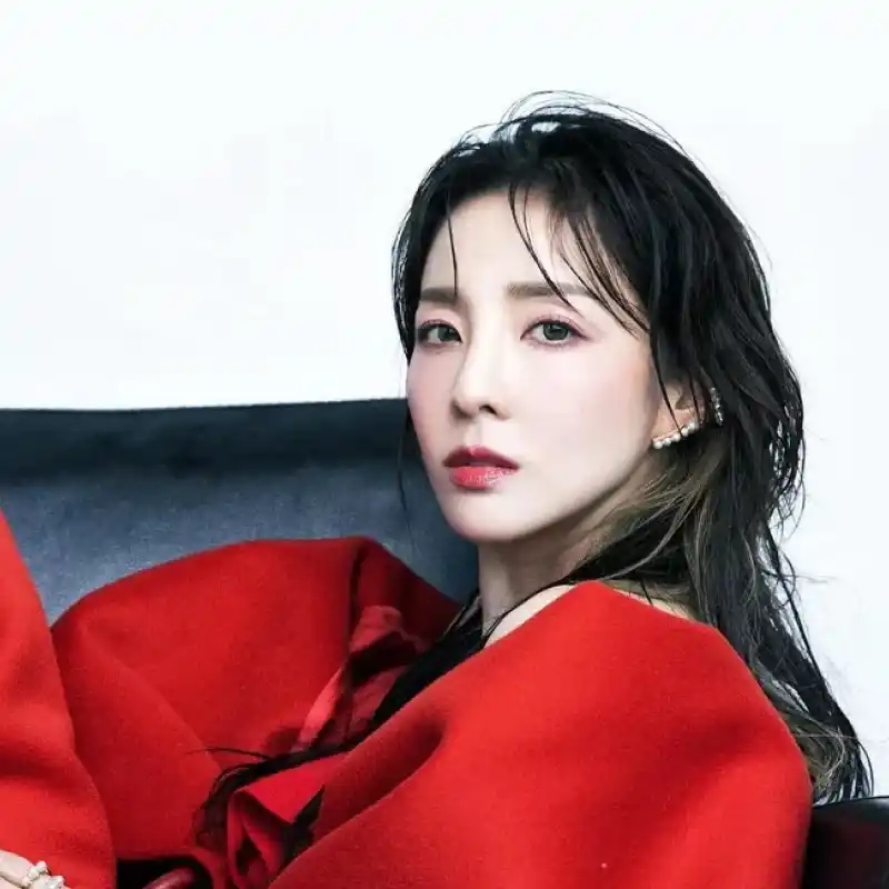 산다라박(2NE1)