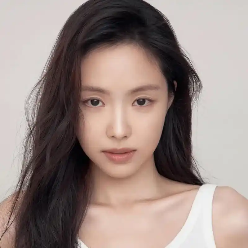 손나은(에이핑크)