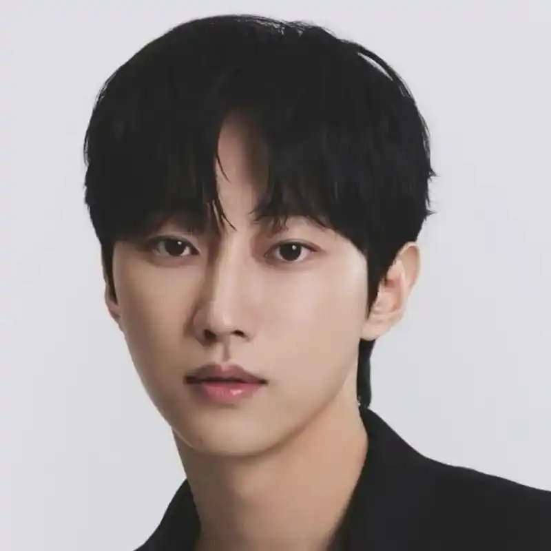 진영(B1A4)