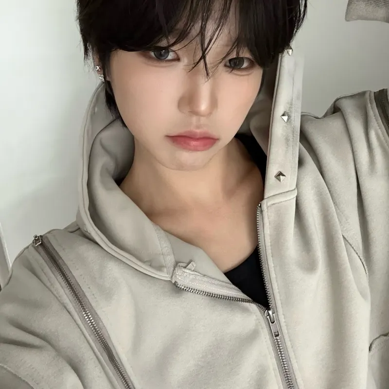 코스모 첫 셀카 재영